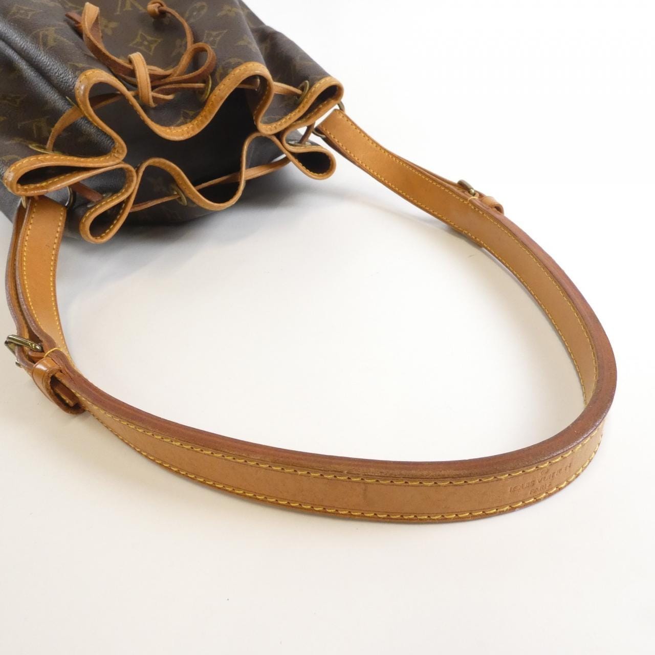 ルイヴィトン モノグラム ノエ M42224 ショルダーバッグ