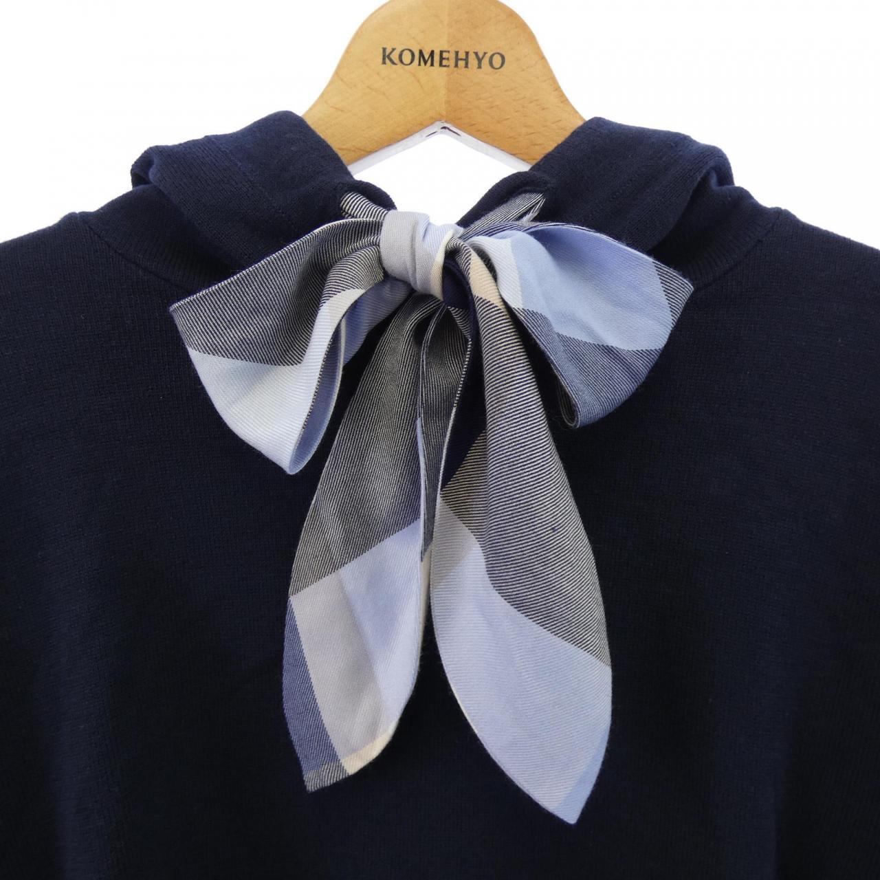 ブルーレーベルクレストブリッジ BLUE LABEL CRESTBRIDGE パーカー