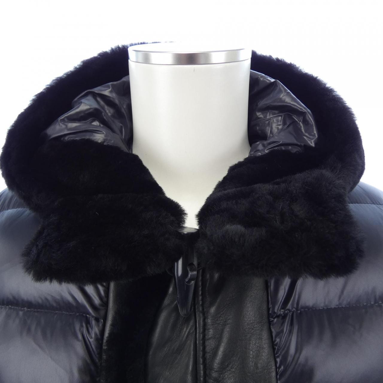 エンメティ EMMETI ダウンジャケット