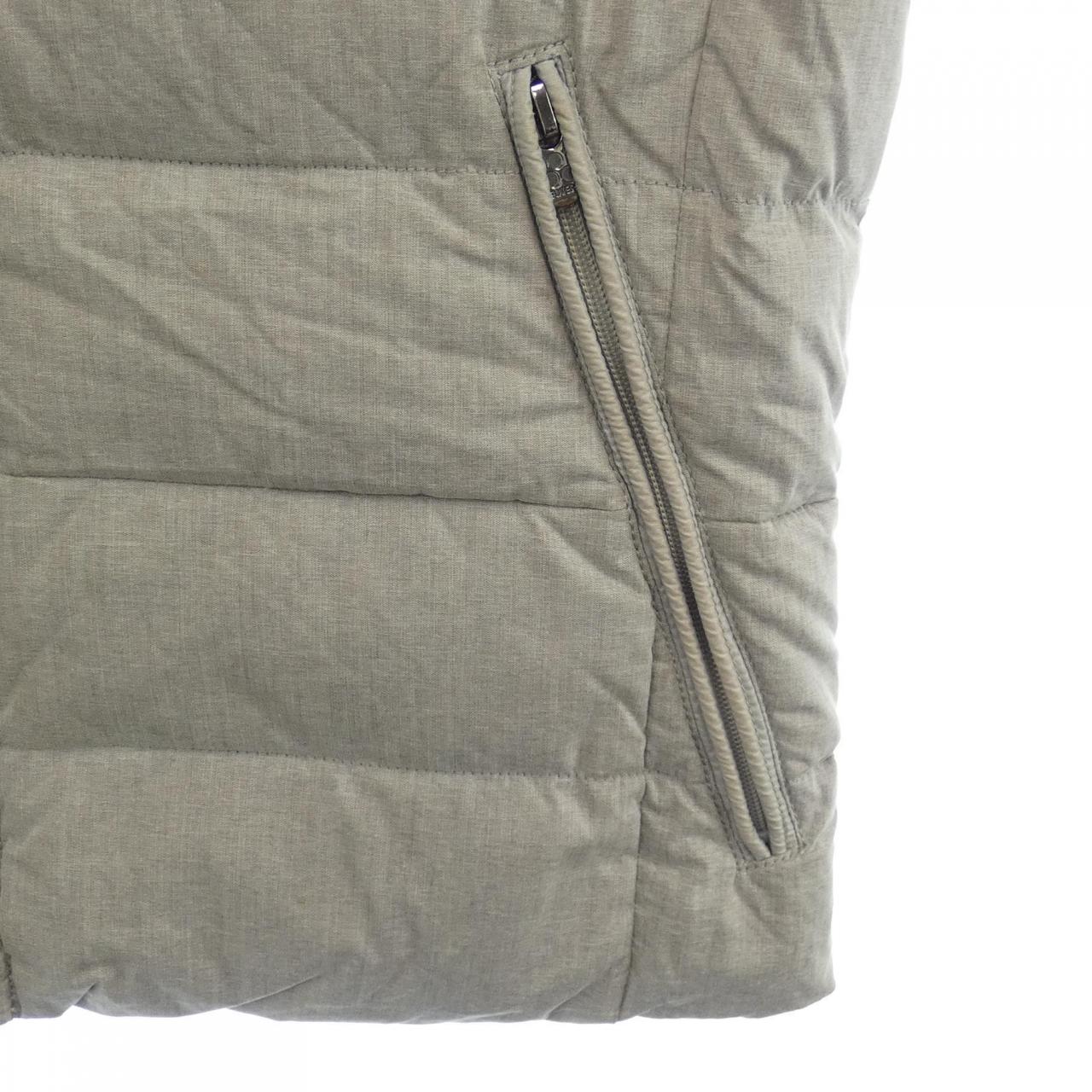 百利PEUTEREY羽絨背心