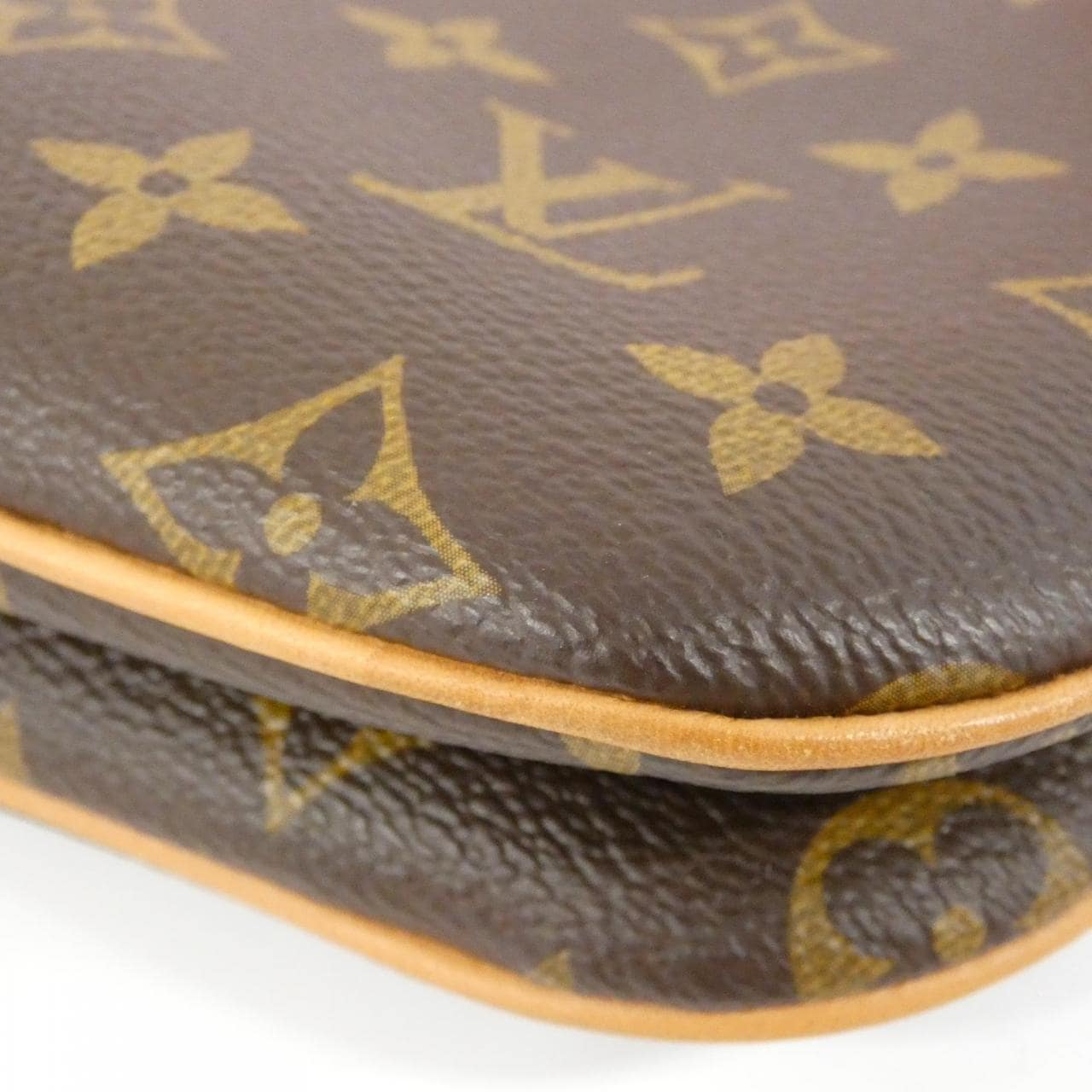 LOUIS VUITTON Monogram Loretta M44053 肩背包