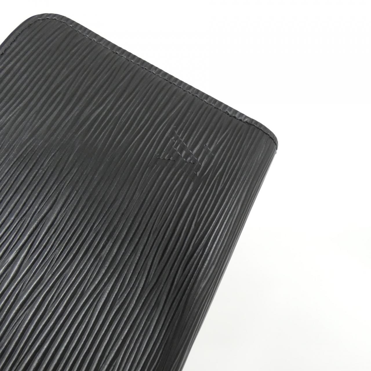 ルイヴィトン エピ ジッピー ウォレット M61857 財布