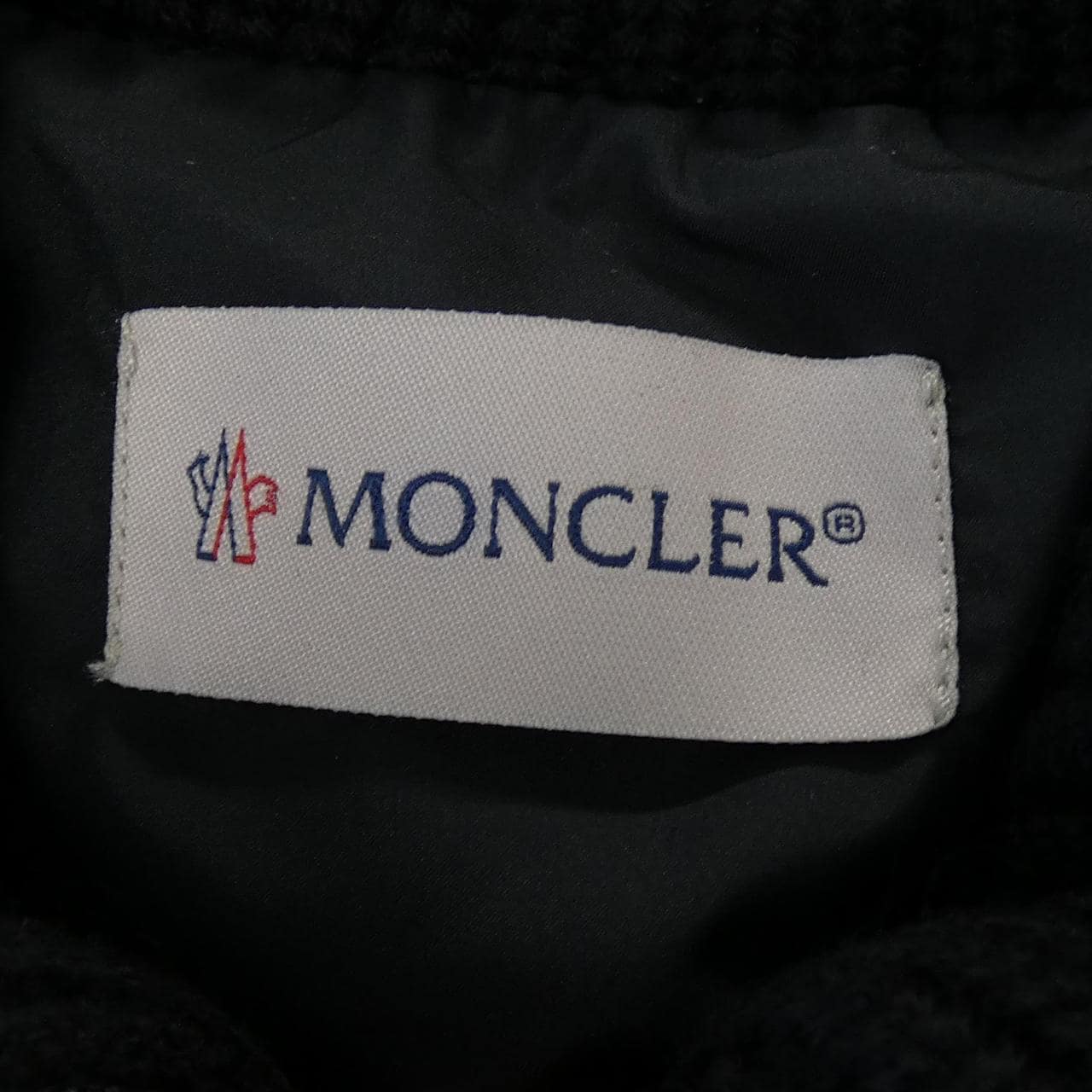【新品】モンクレール MONCLER K20939B00035 ダウンジャケット
