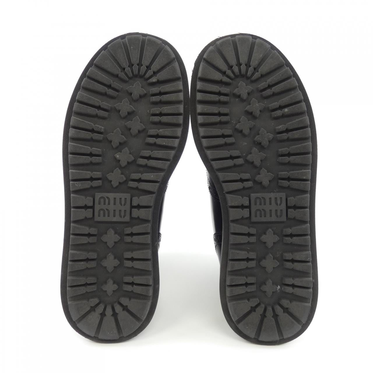 ミュウミュウ MIU MIU ブーツ