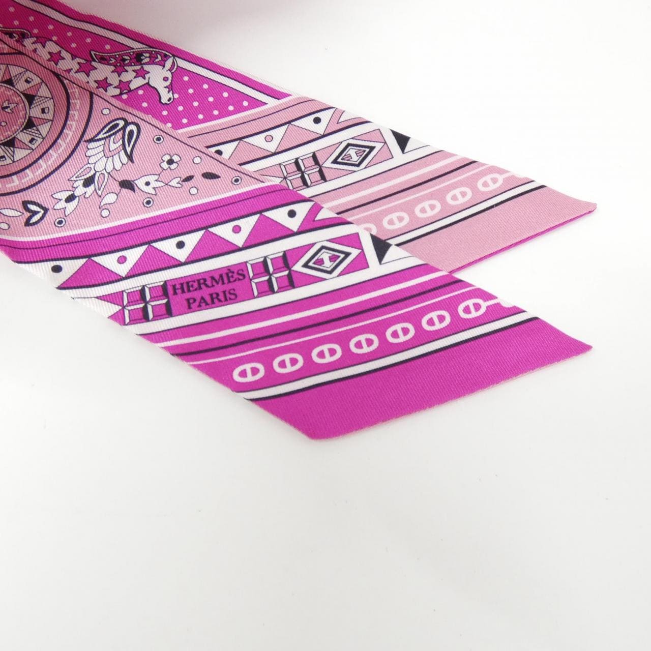 【未使用品】エルメス SHEVAL DE COEUR BANDANA ツイリー 064259S スカーフ