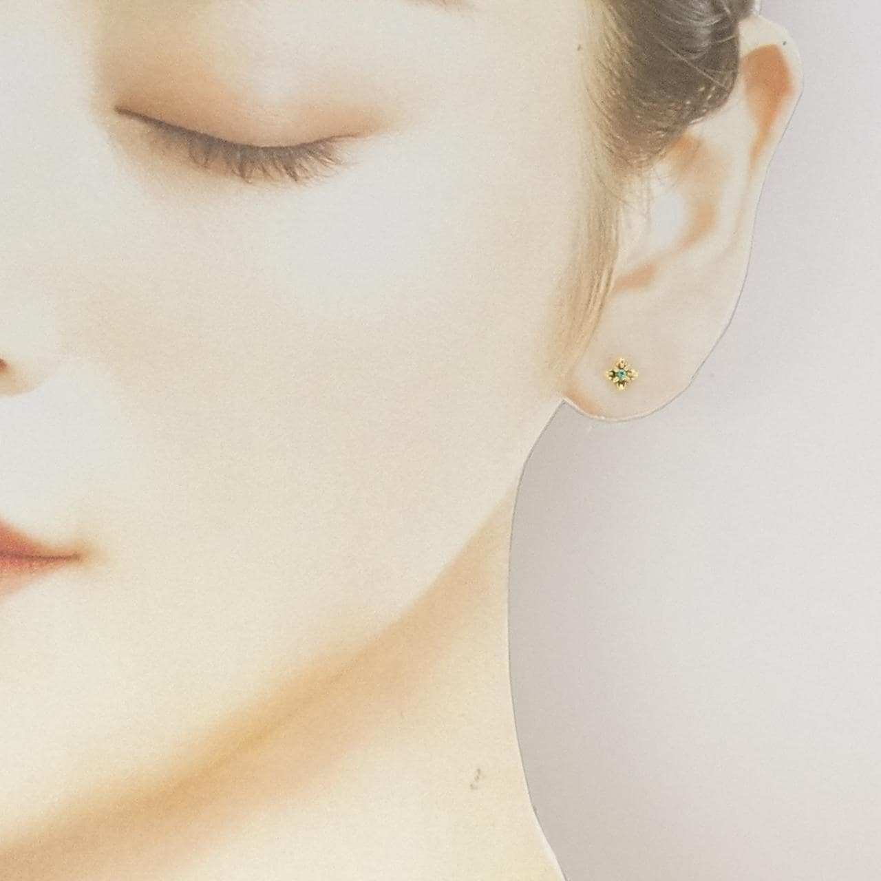 K18YG フラワー エメラルド ピアス