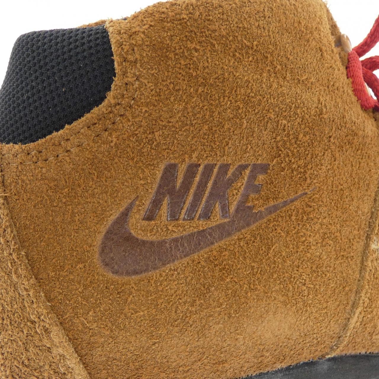 ナイキ NIKE AIR MAGNA スニーカー