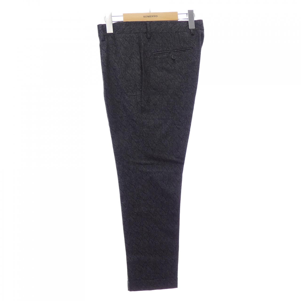 エンポリオアルマーニ EMPORIO ARMANI パンツ