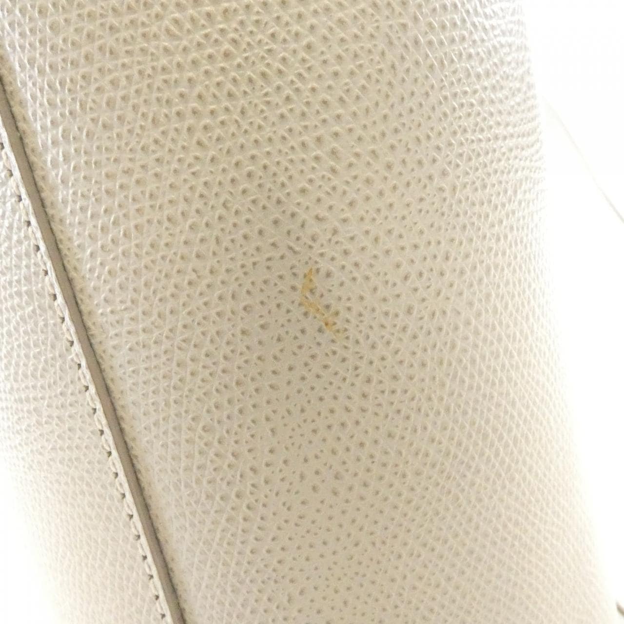 セリーヌ バーティカル カバ スモール 176183XBA バッグ