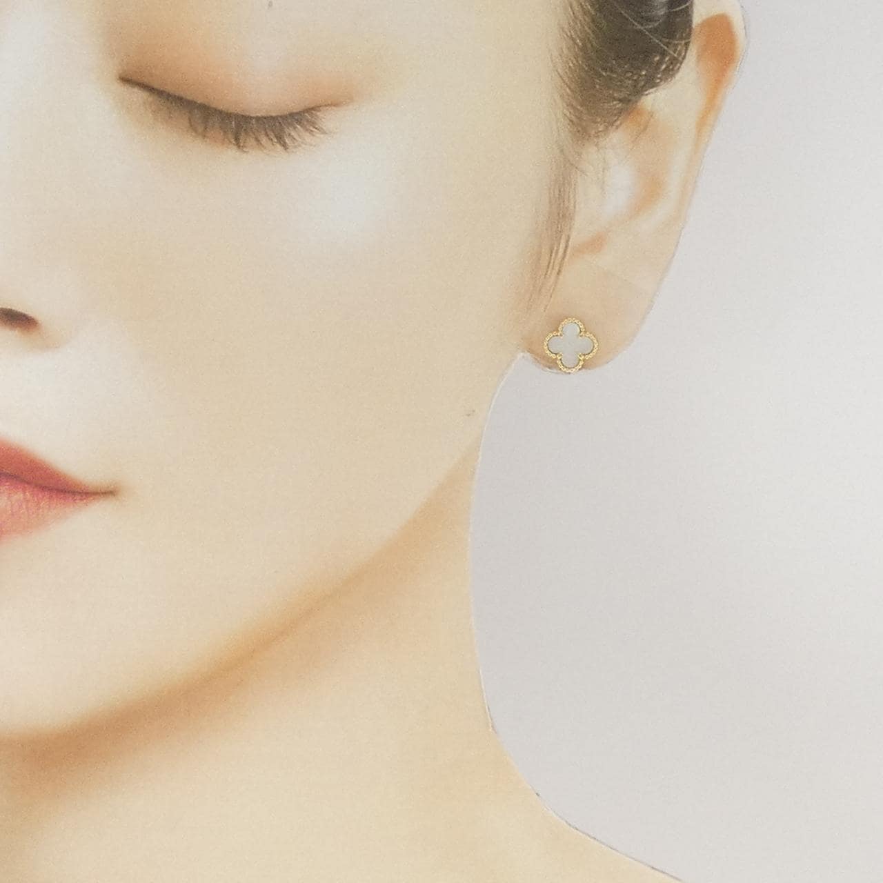 ヴァンクリーフ&アーペル スウィートアルハンブラ ピアス