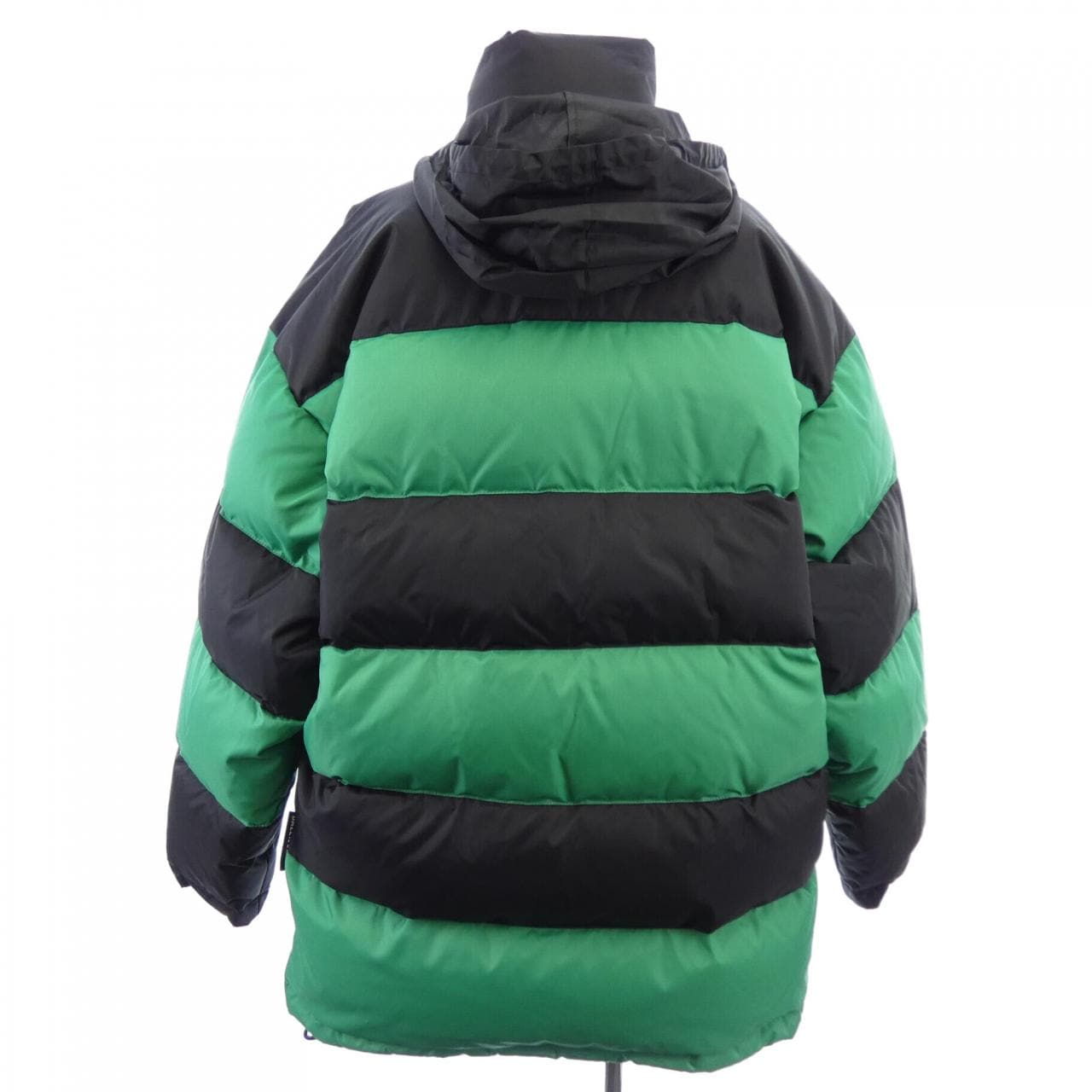 バレンシアガ BALENCIAGA 533912 TBQ03 ダウンジャケット