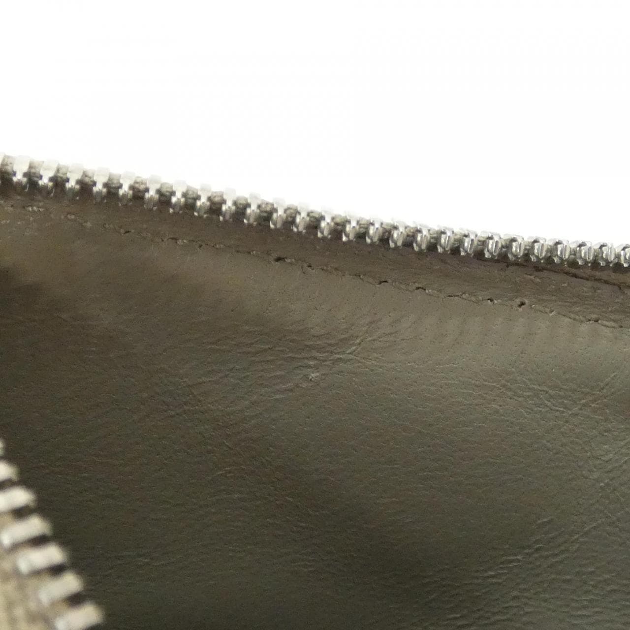 バレンシアガ CRUSH LONG COIN & CARD HOLDER QUILTED 766465 210J0 コインケース