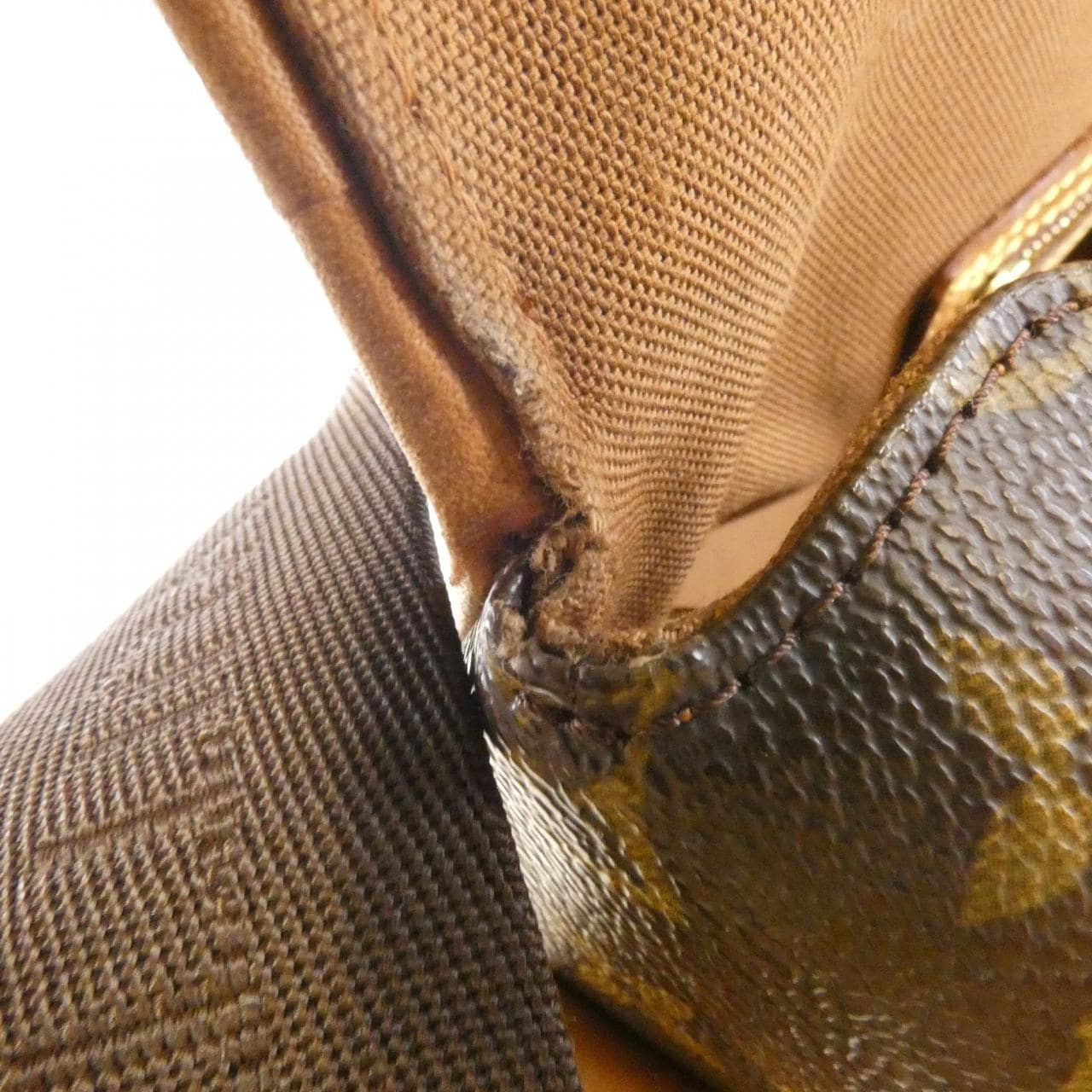 ルイヴィトン モノグラム アベス M45257 ショルダーバッグ