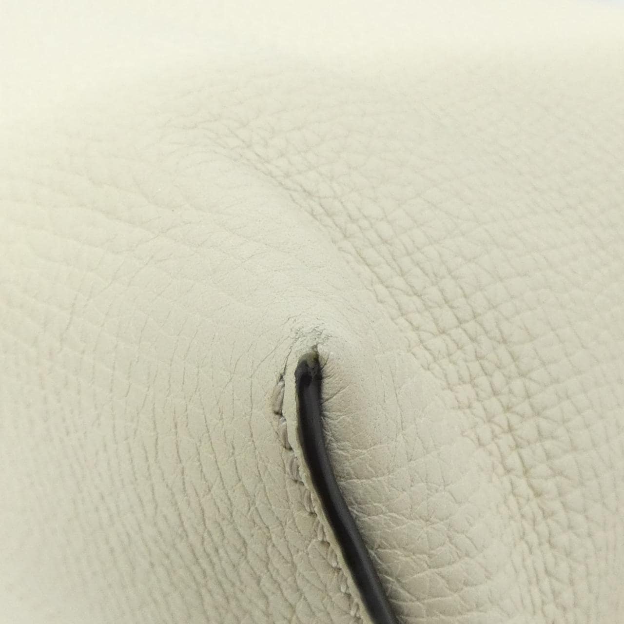 フェンディ バイ ザ ウェイ 8BL124 A41U バッグ