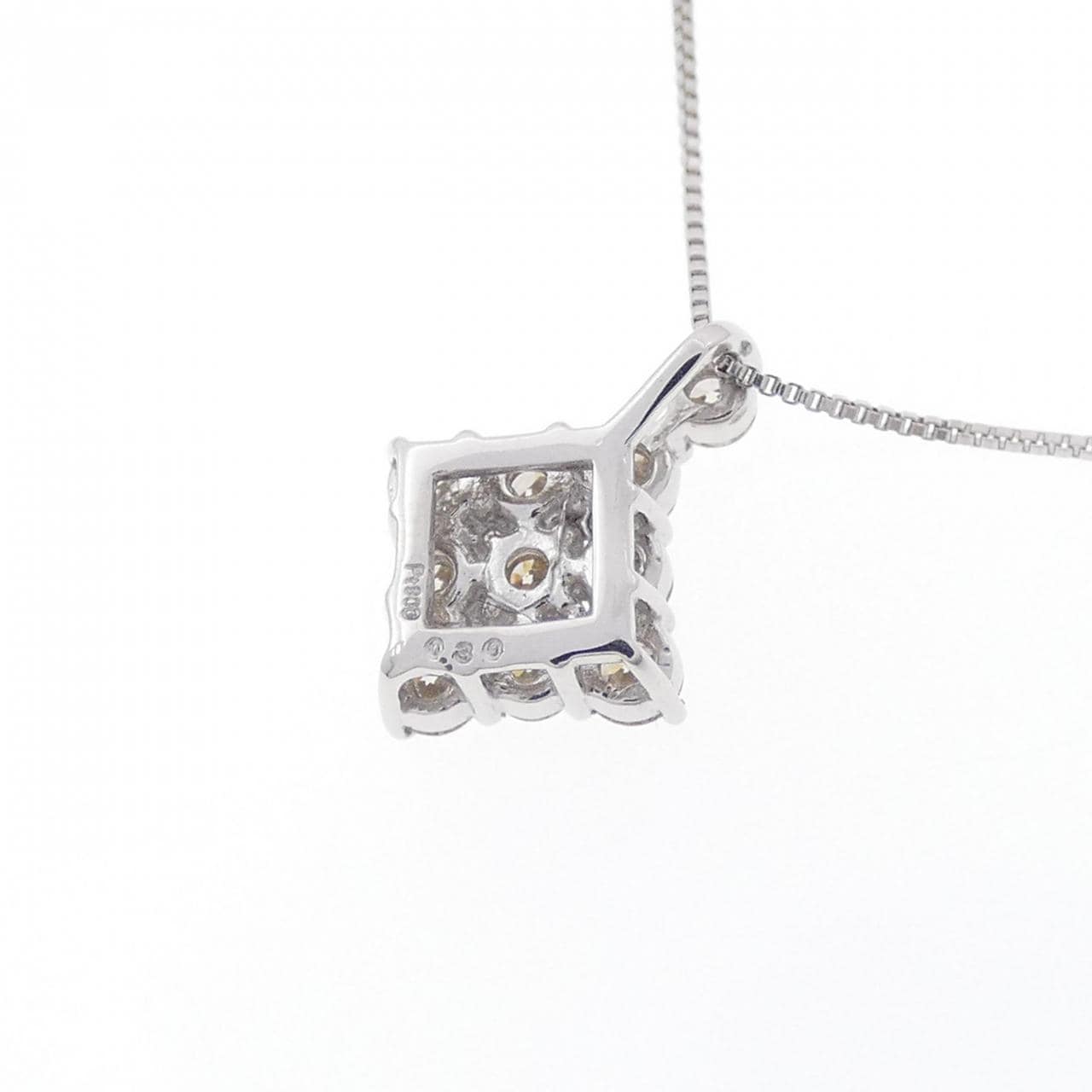 [BRAND NEW] PT Diamond Necklace 0.30CT