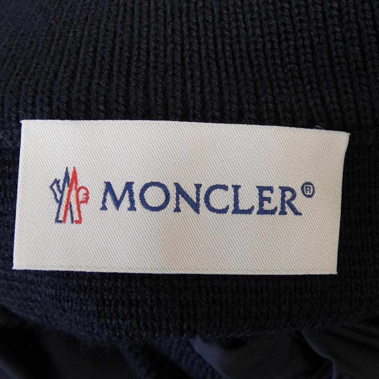 【新品】モンクレール MONCLER K20919B50700 ダウンジャケット