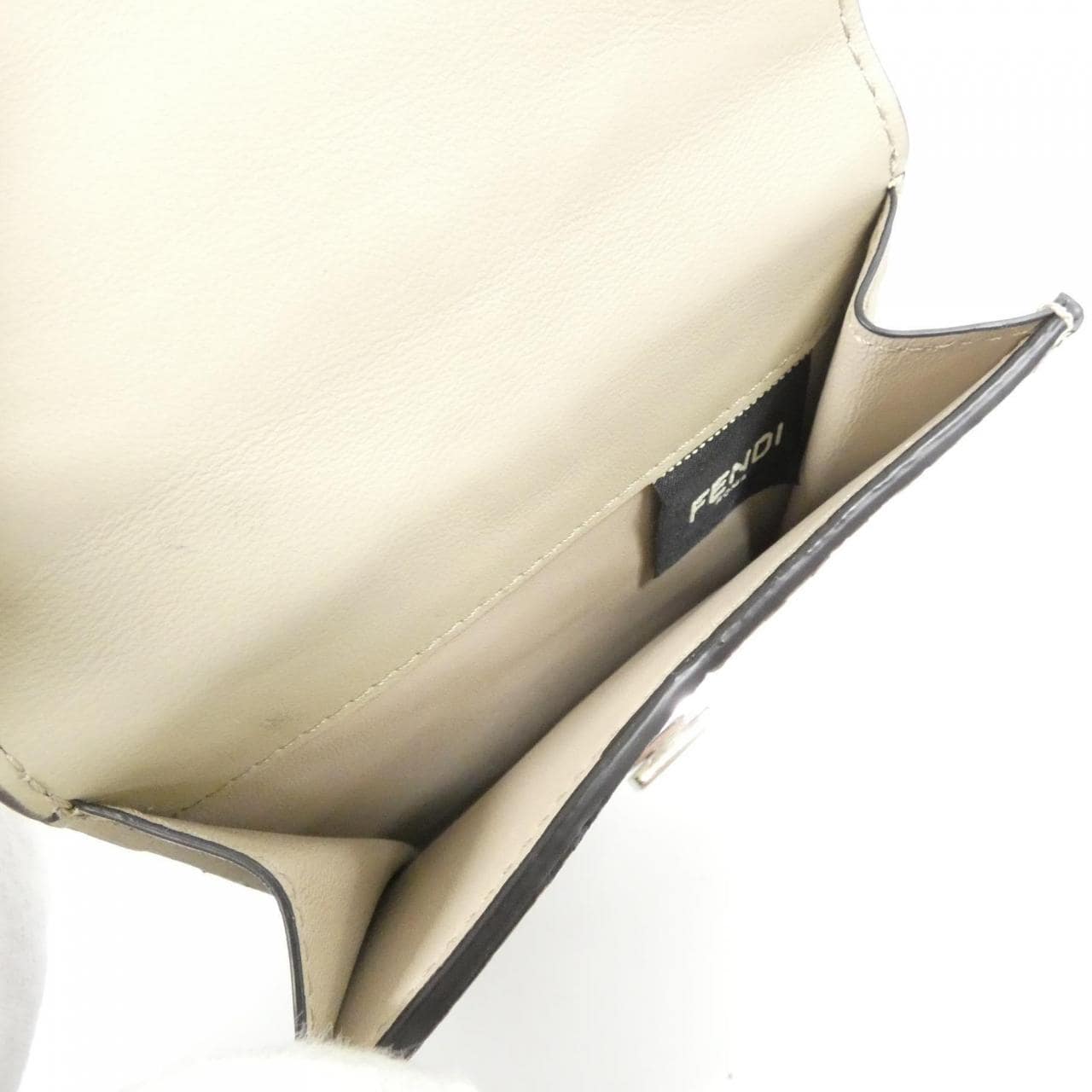 フェンディ SELLERIA ピーカブー 8M0438 AM2W 財布