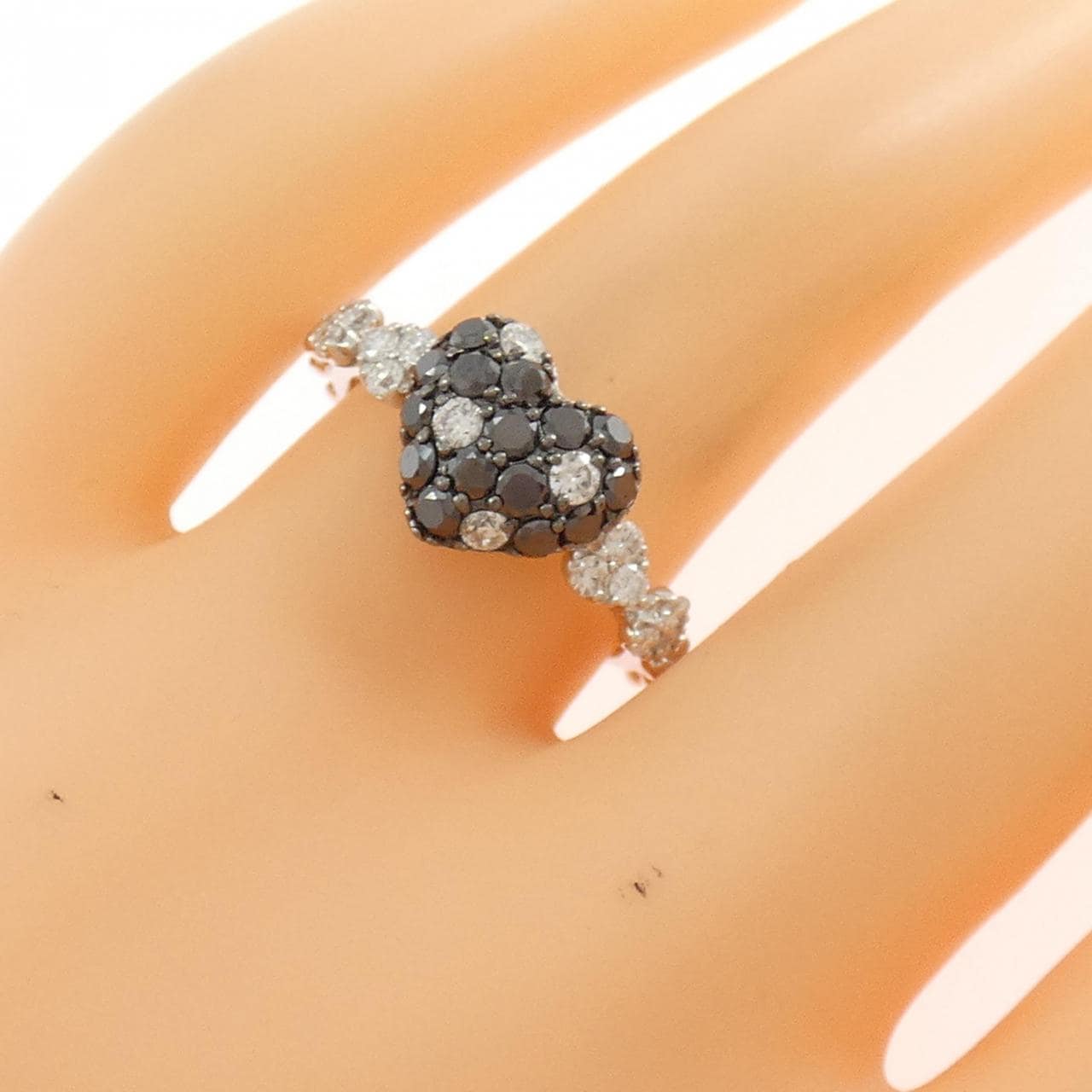 K18WG ハート ダイヤモンド リング 0.32CT