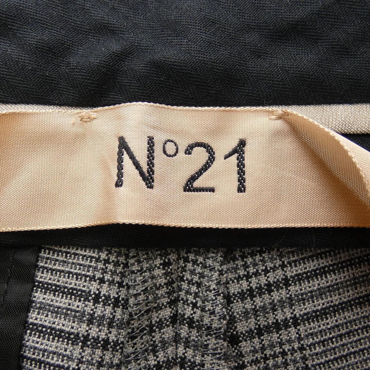 ヌメロヴェントゥーノ N°21 パンツ