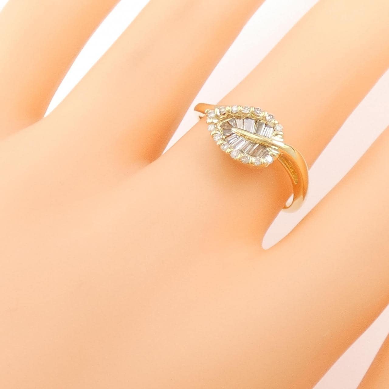 K18YG leaf Diamond ring 0.30CT