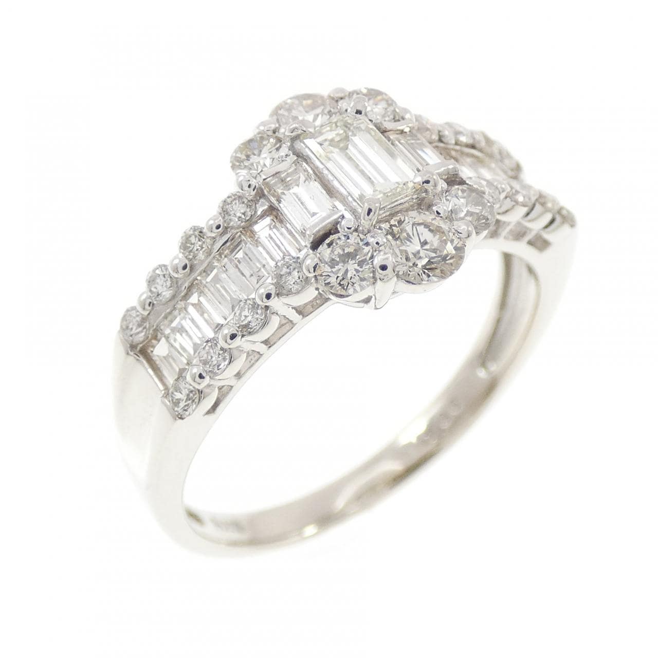 PT900 ダイヤモンド リング 1.00CT