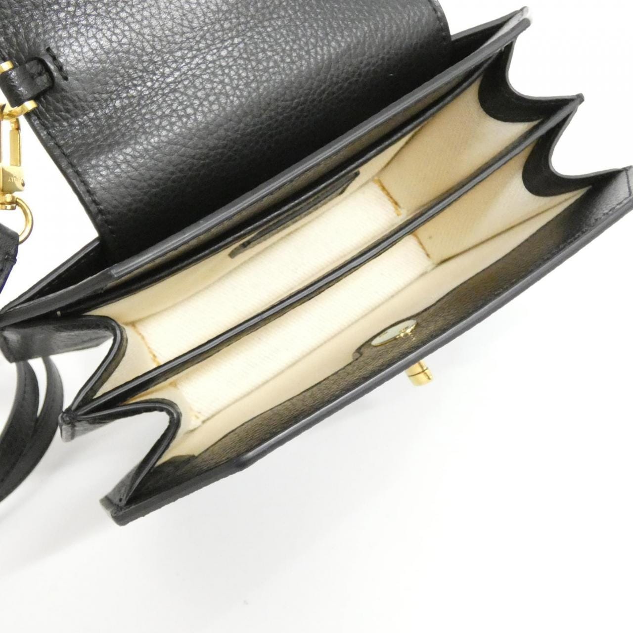 バリー EMBLEM OCTOGONE ショルダーバッグ