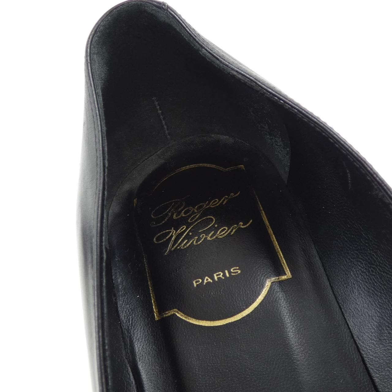 ロジェヴィヴィエ ROGER VIVIER パンプス