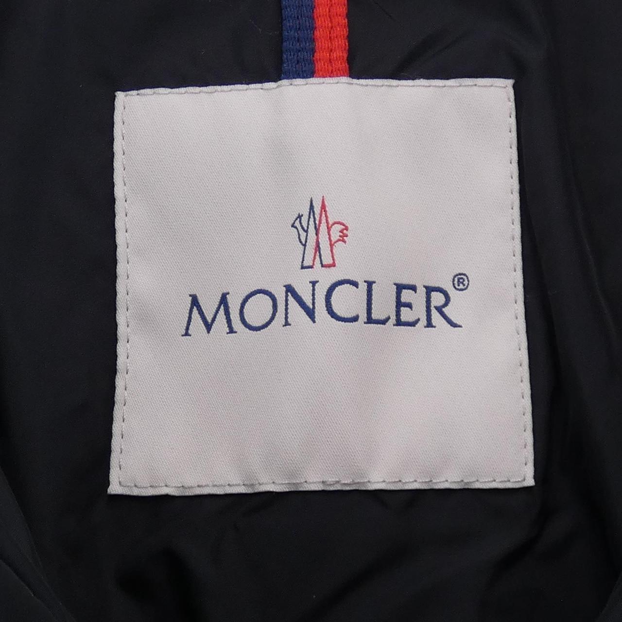 モンクレール MONCLER ダウンジャケット