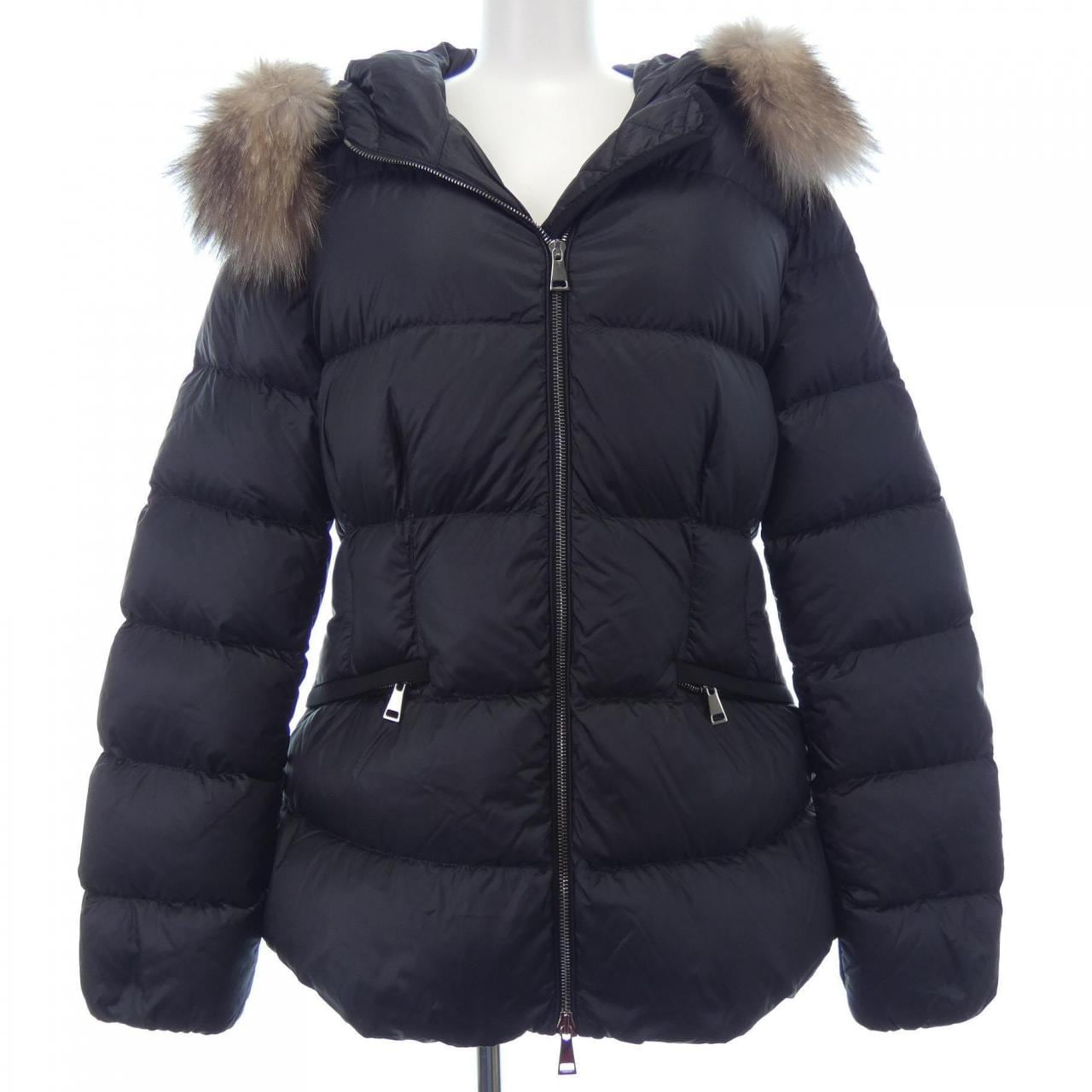 モンクレール MONCLER ダウンジャケット