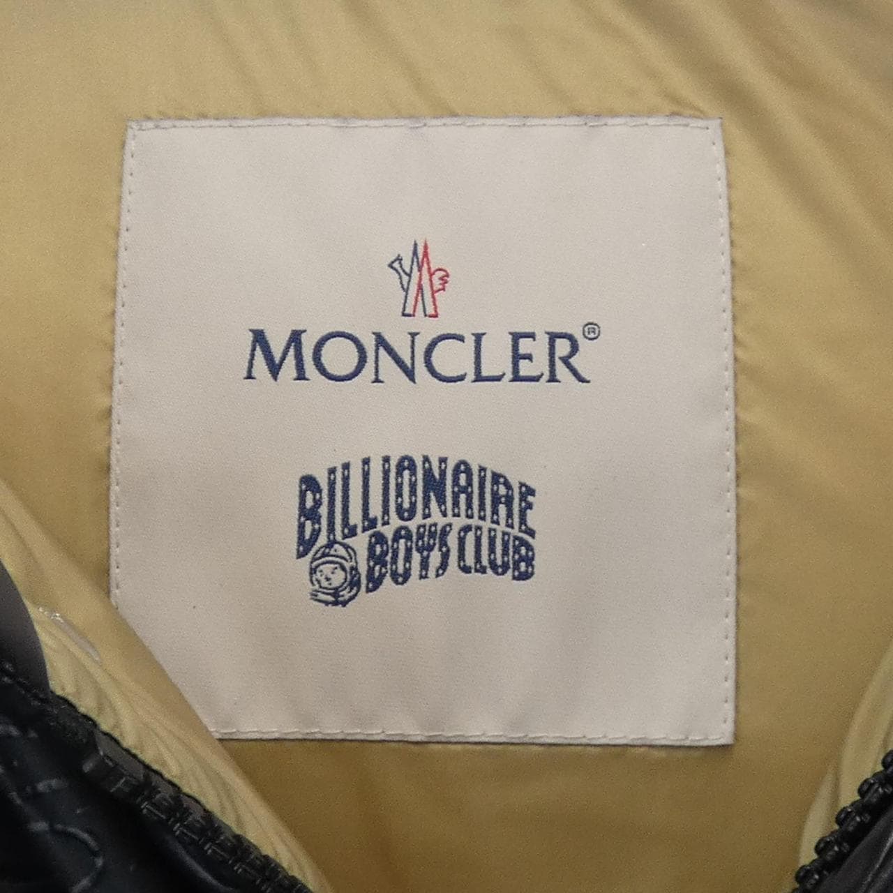 モンクレール MONCLER ダウンジャケット