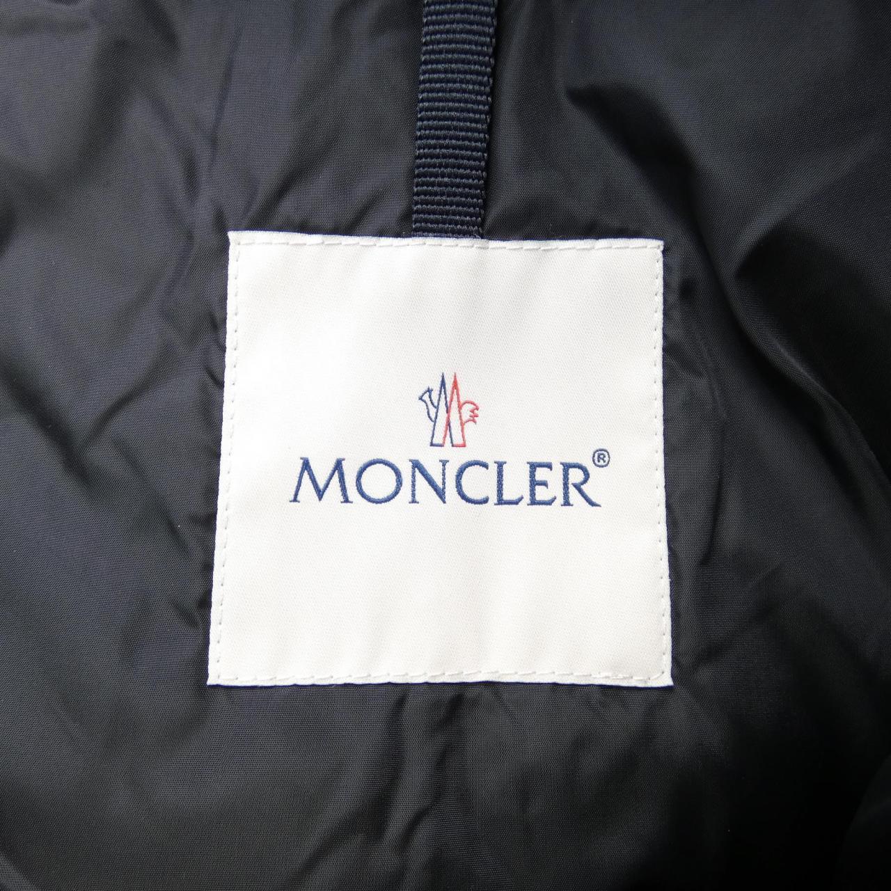 モンクレール MONCLER ダウンジャケット