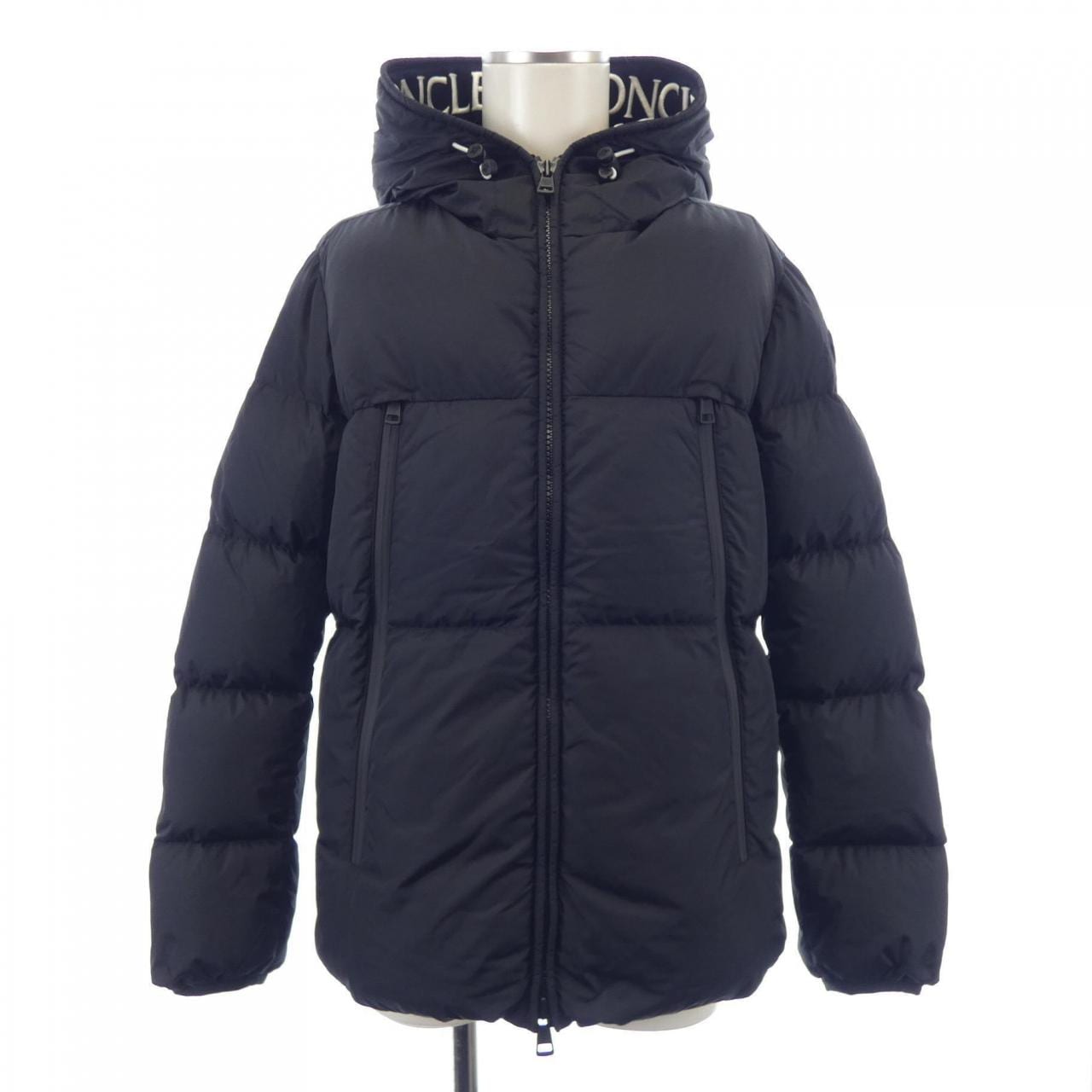 モンクレール MONCLER ダウンジャケット