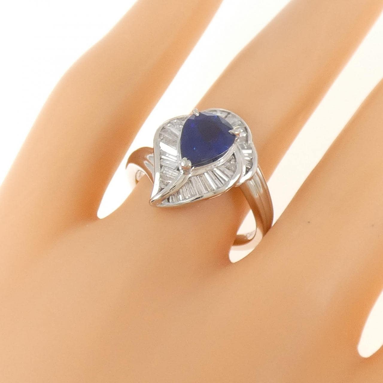 PT900 サファイヤ リング 1.67CT