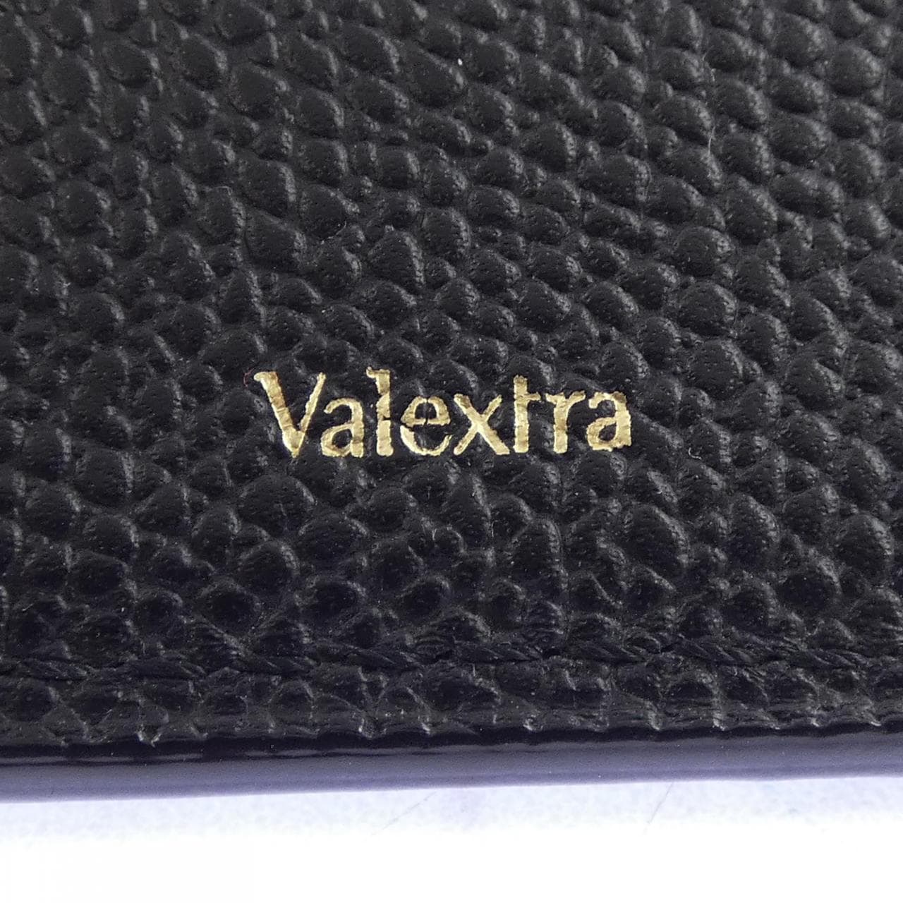 ヴァレクストラ VALEXTRA スナップ付2つ折 6カード SGNL0039028LOCPS WALLET