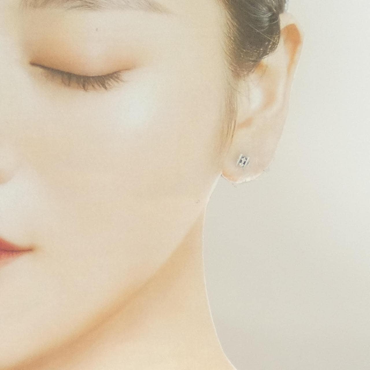 K10WG ダイヤモンド ピアス 0.04CT