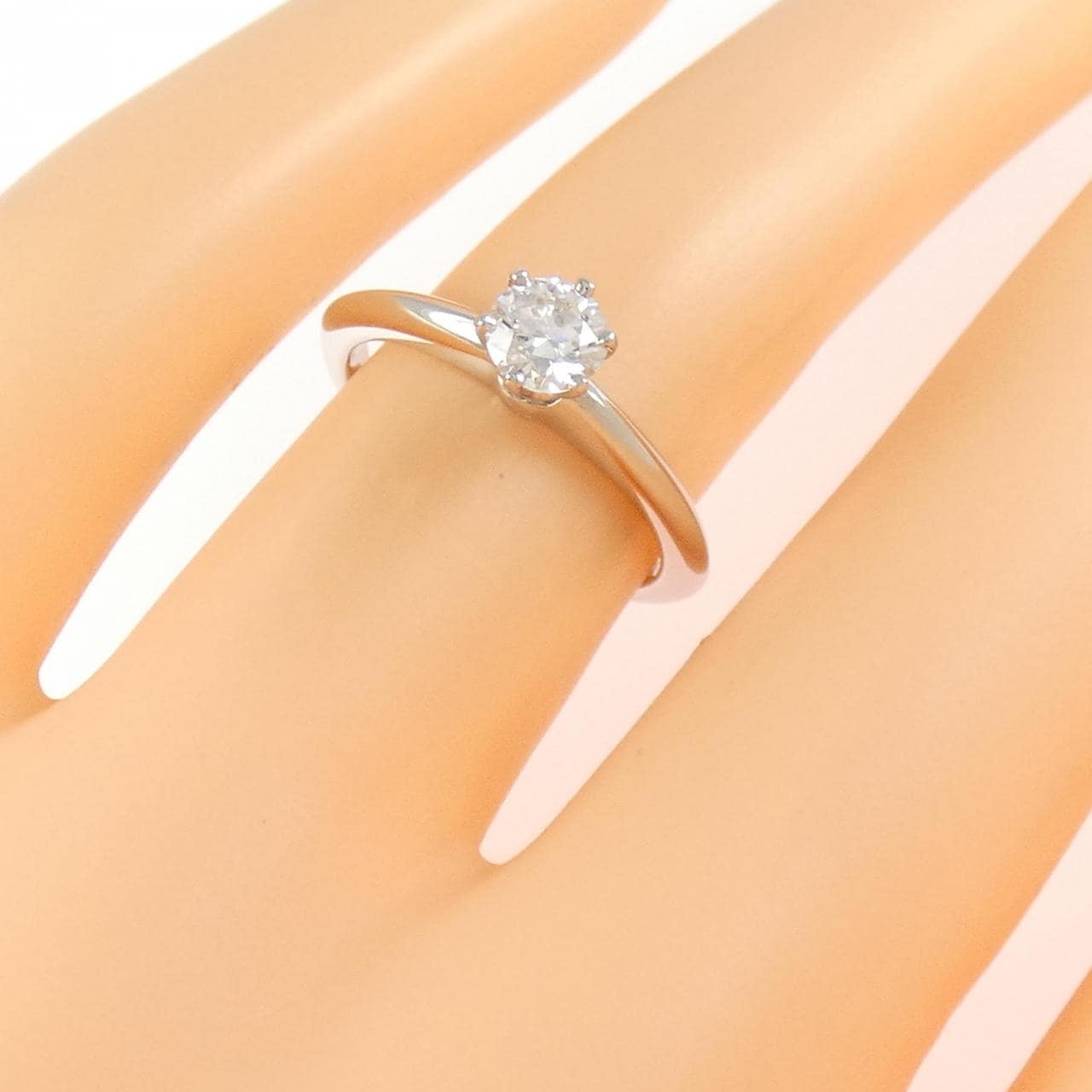 ティファニー クラシックソリティア リング 0.33CT