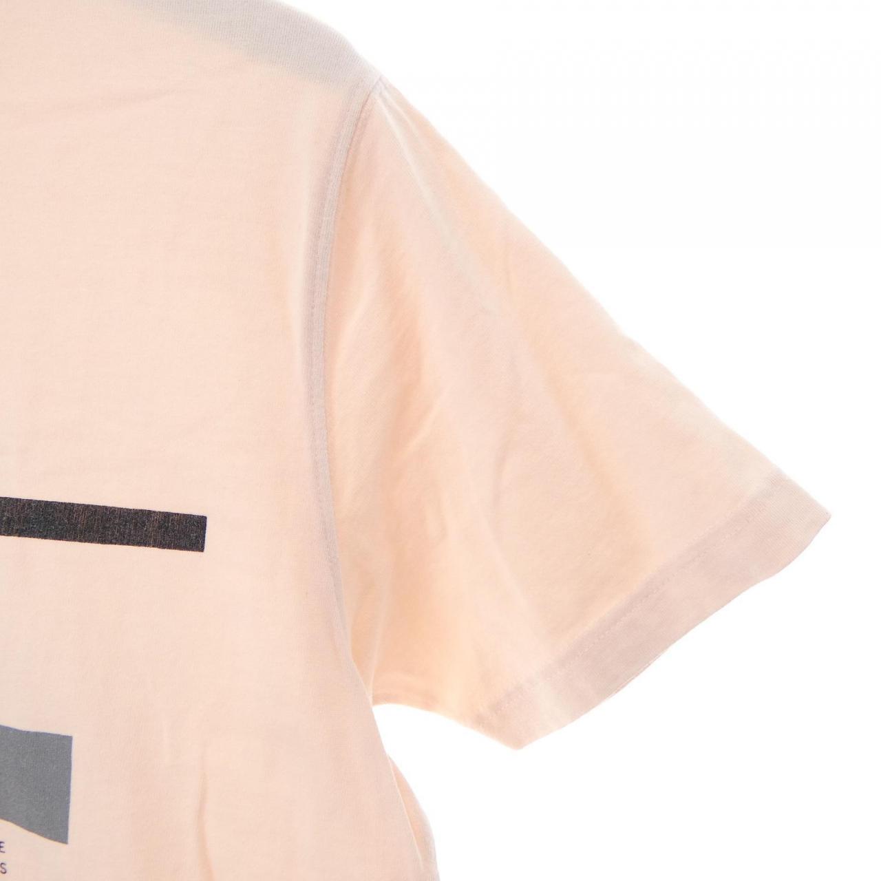 ヌーディージーンズ NUDIE JEANS Tシャツ