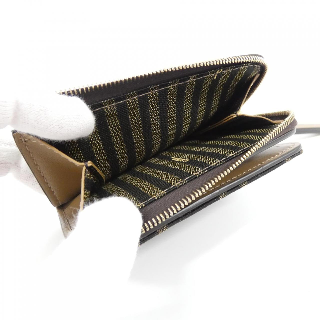 【新品】フェンディ 8M0519 A98P 財布