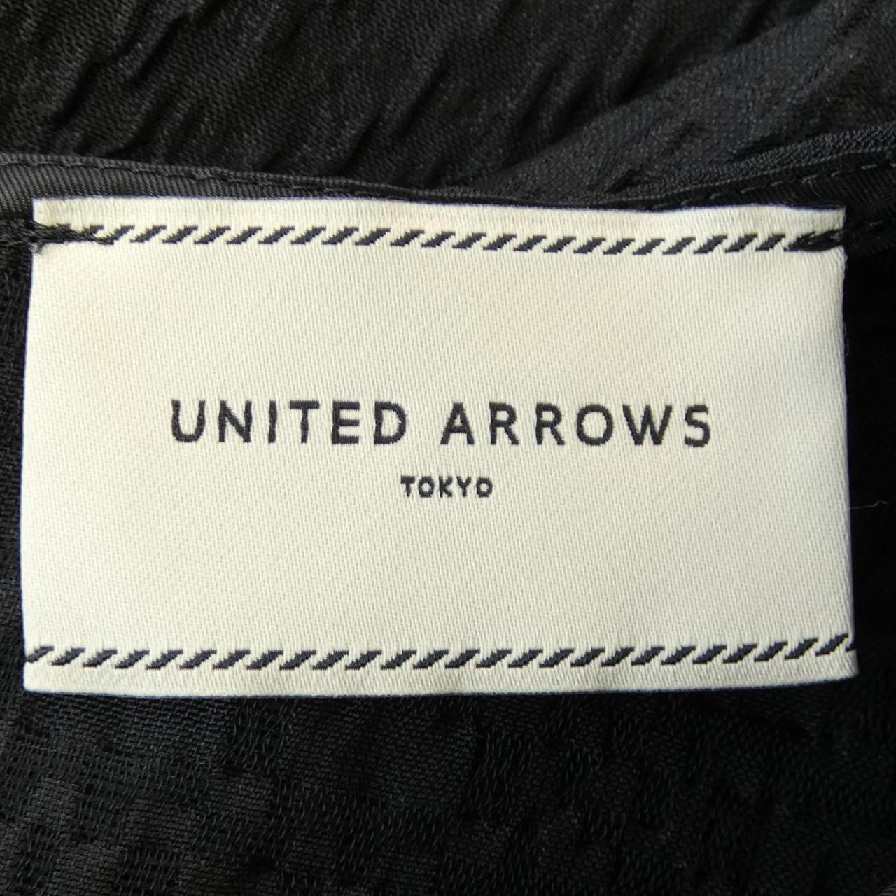 UNITED ARROWS上衣