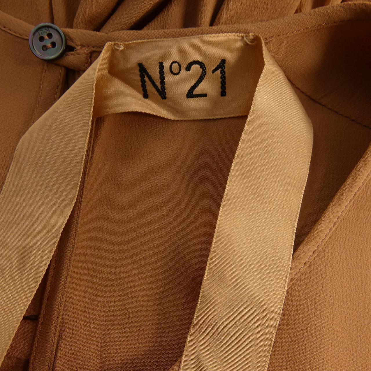 ヌメロヴェントゥーノ N°21 ワンピース