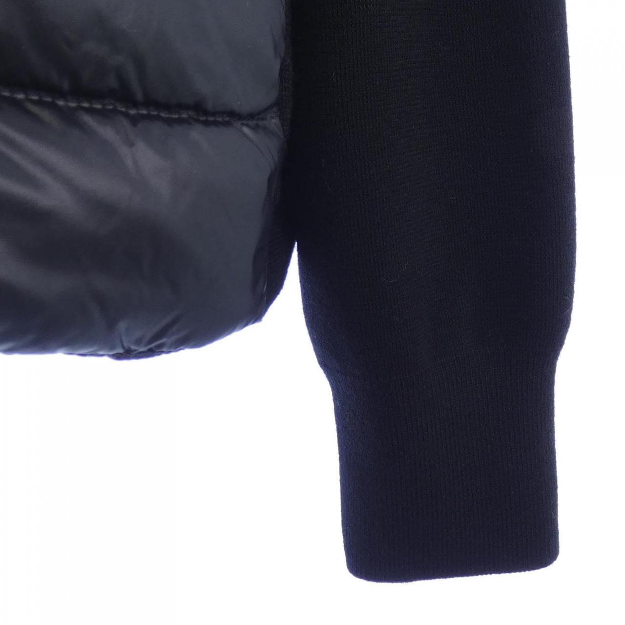 【新品】モンクレール MONCLER K20939B00023 ダウンジャケット