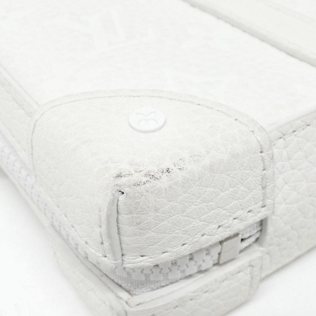 ルイヴィトン トリヨン モノグラム(LVフレンズ) ソフトトランク M80146 ショルダーバッグ