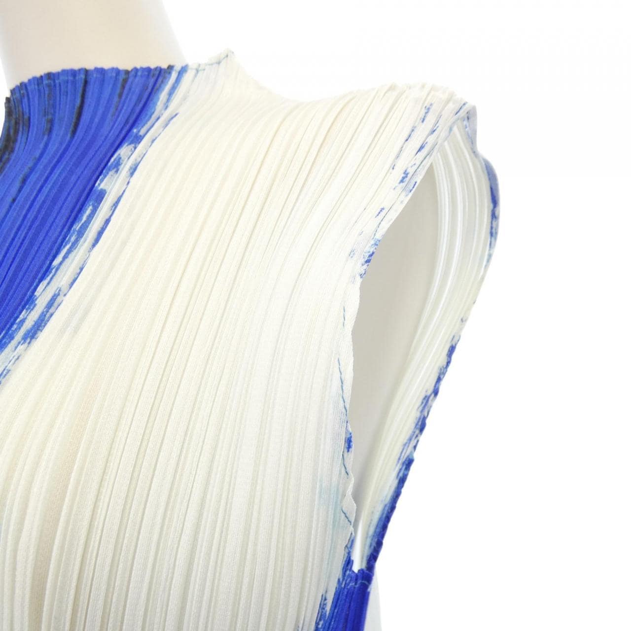 Pleats Please 2025 Jump Top (PP53JK671, 7580061)