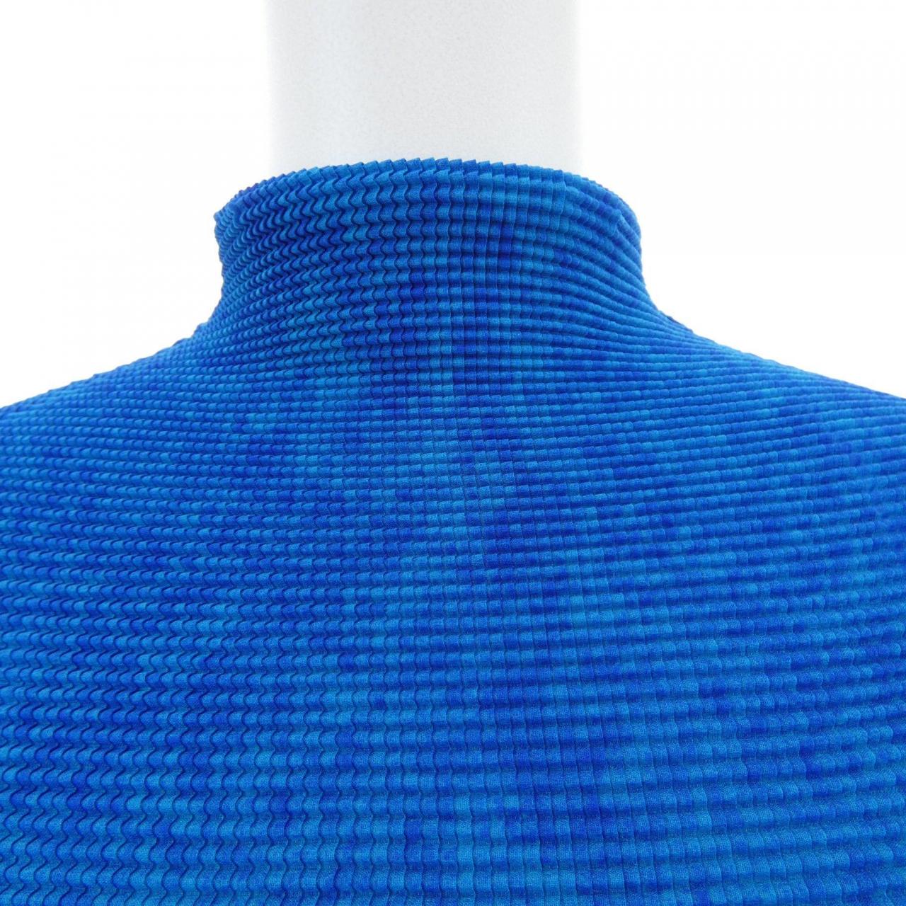 イッセイミヤケ ISSEY MIYAKE PP68FK615 トップス