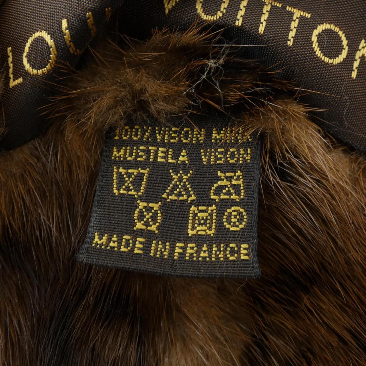 LOUIS VUITTON VUITTON MUFFLER