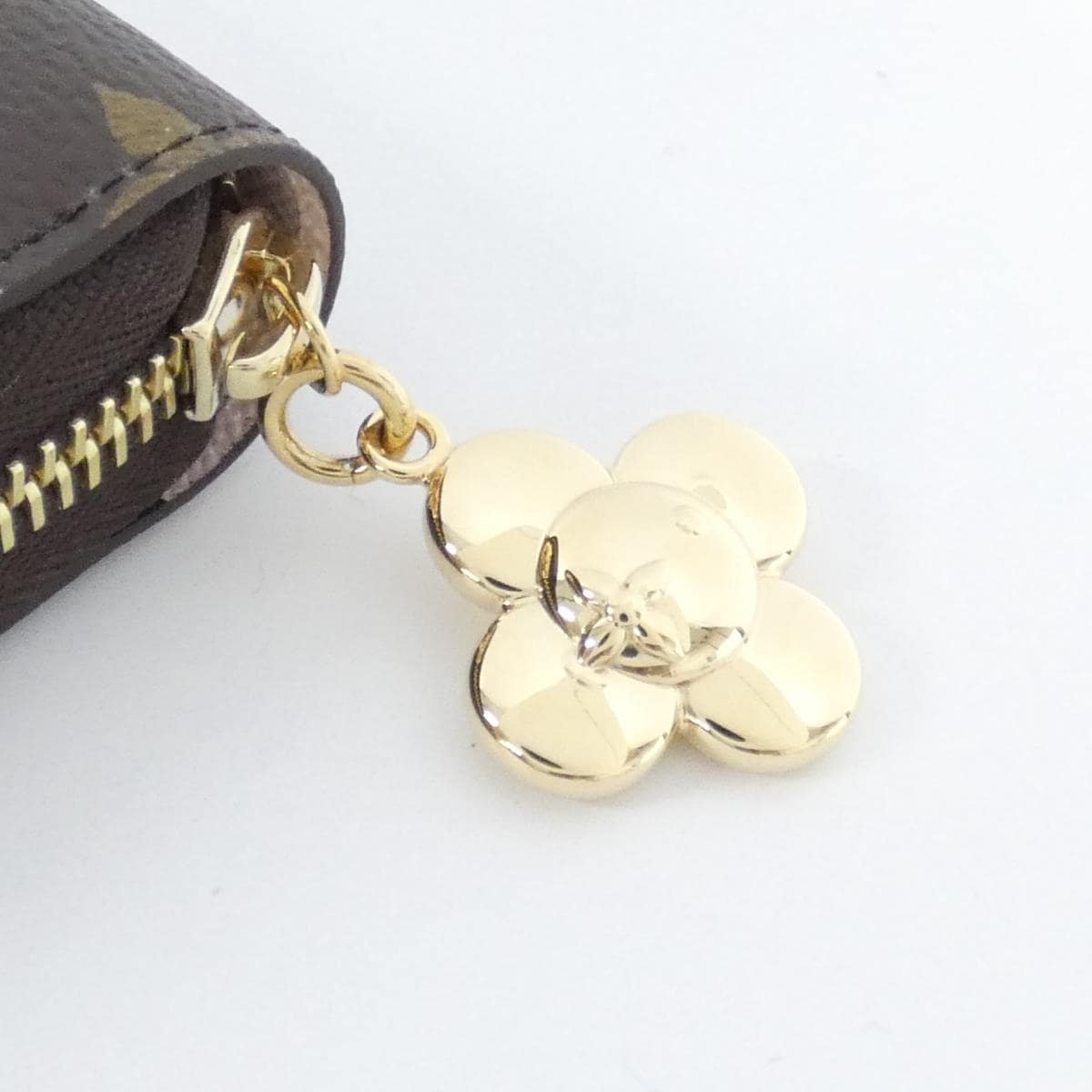 【未使用品】ルイヴィトン　モノグラム（ヴィヴィエンヌ　ウィンター　ホリデー）　ジッピー　ウォレット　Ｍ２６２５６　財布