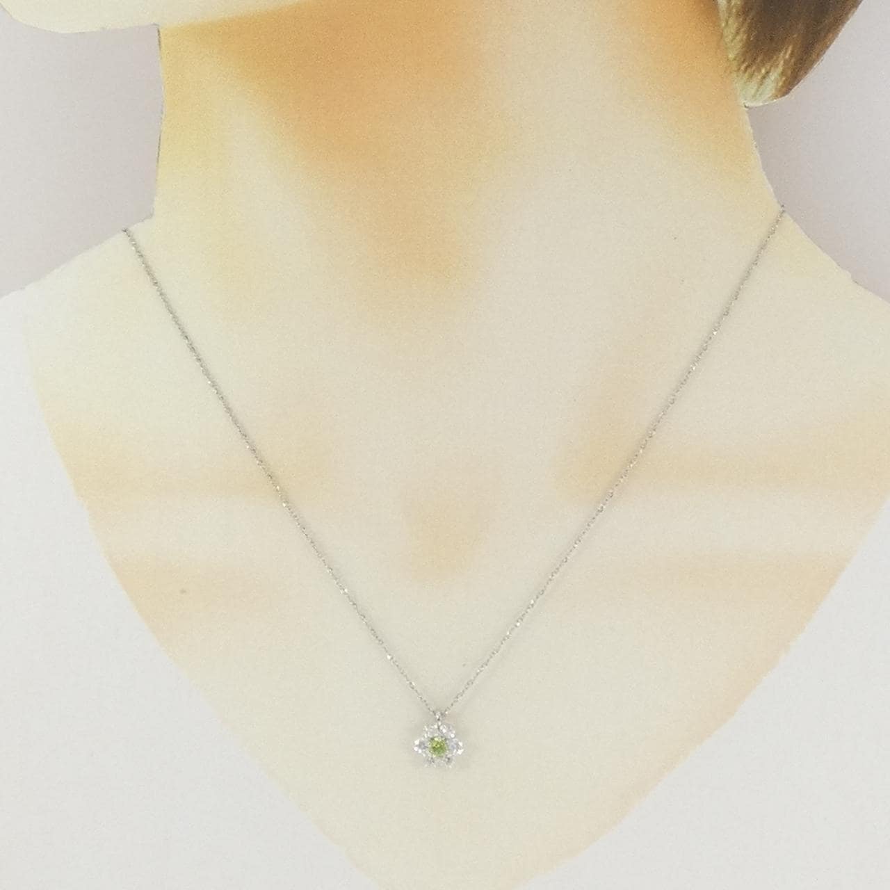 PT900/PT850 フラワー デマントイドガーネット ネックレス 0.18CT