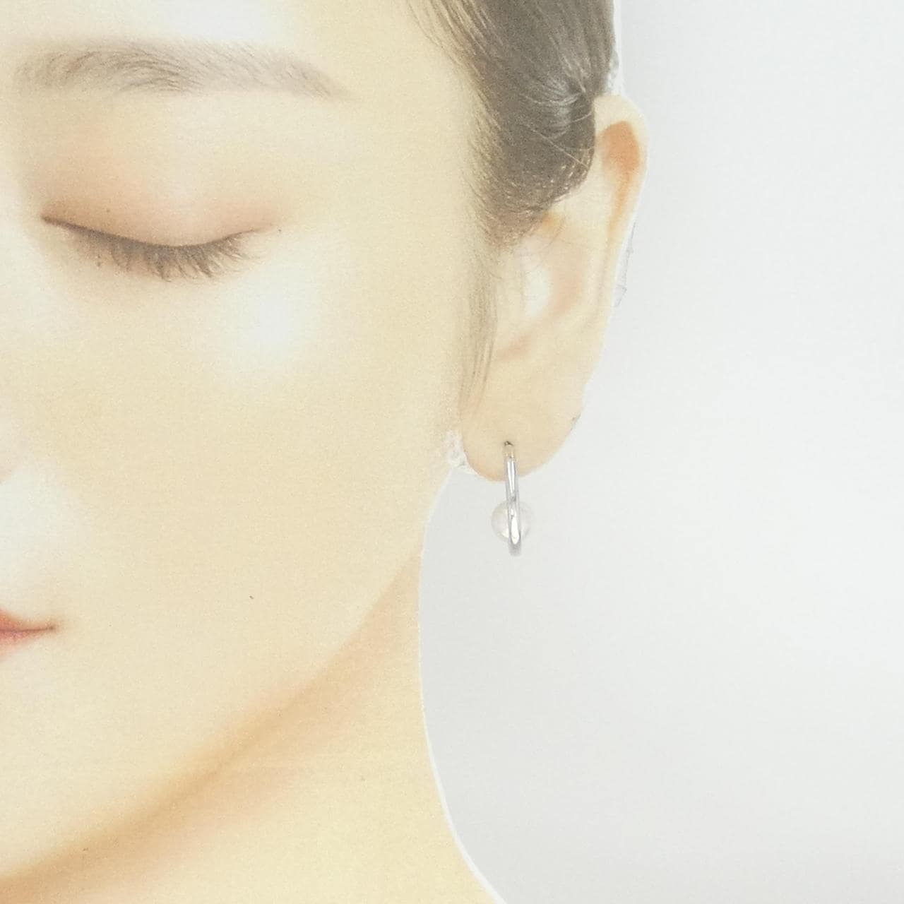 MIKIMOTO Akoya pearl earrings 7.6mm