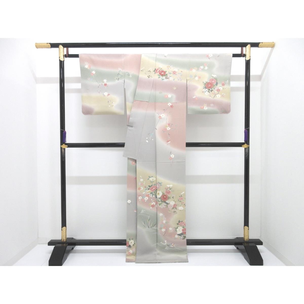 訪問着　友禅金彩加工　刺繍入り　ボカシ染