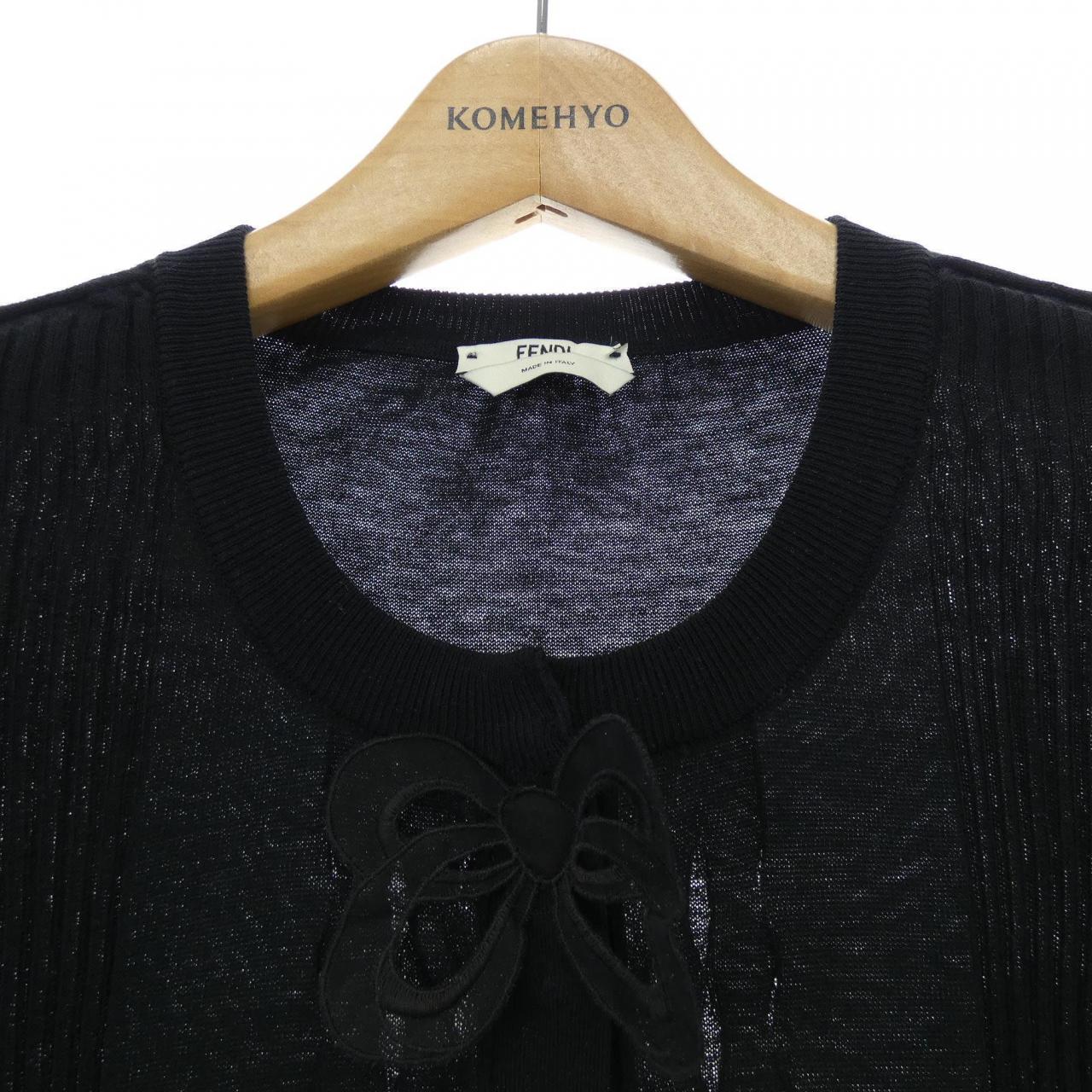 フェンディ FENDI FZC577 4L6 カーディガン